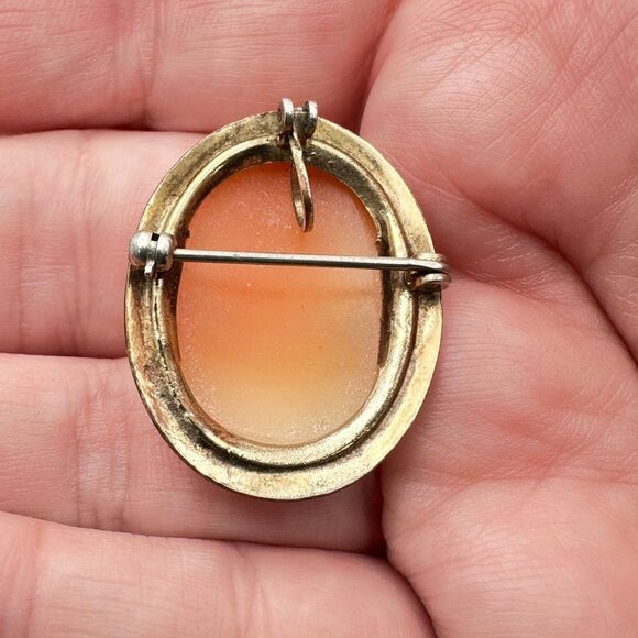 Antique Womans Brooch Pin Pendant 10K Yellow Gold Shell Cameo Flowers in Hair - Picture 4 of 5